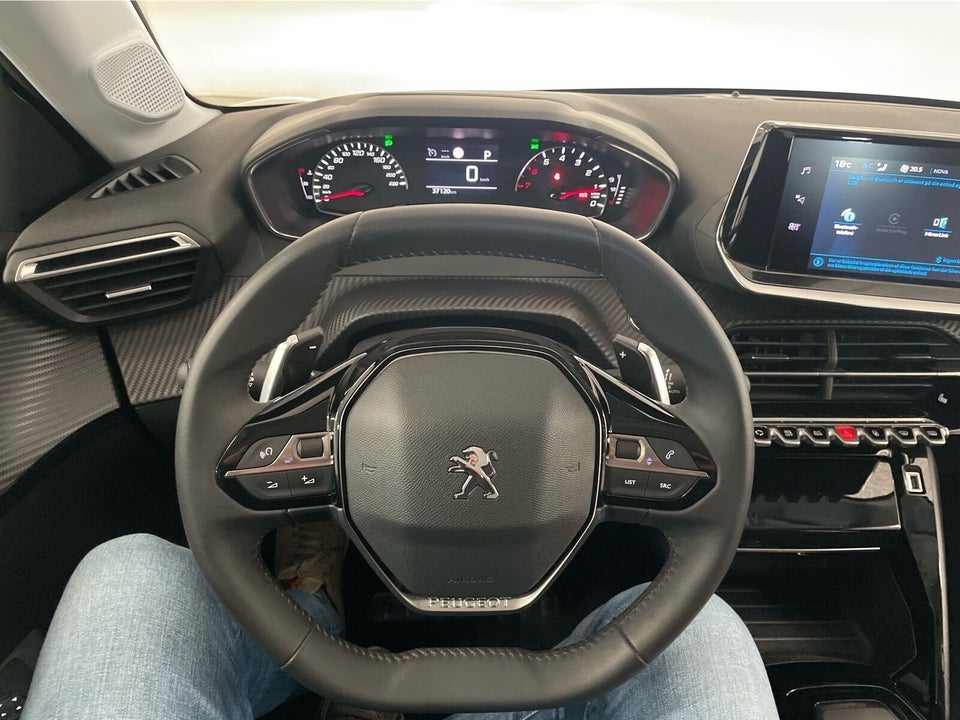 Peugeot 208 1,2 PureTech 100 Allure EAT8 5d