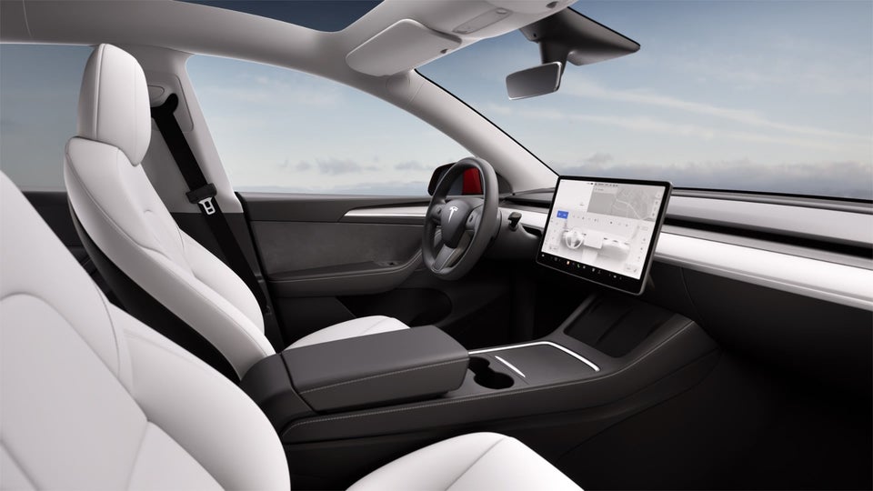 Tesla Model Y Long Range AWD 5d