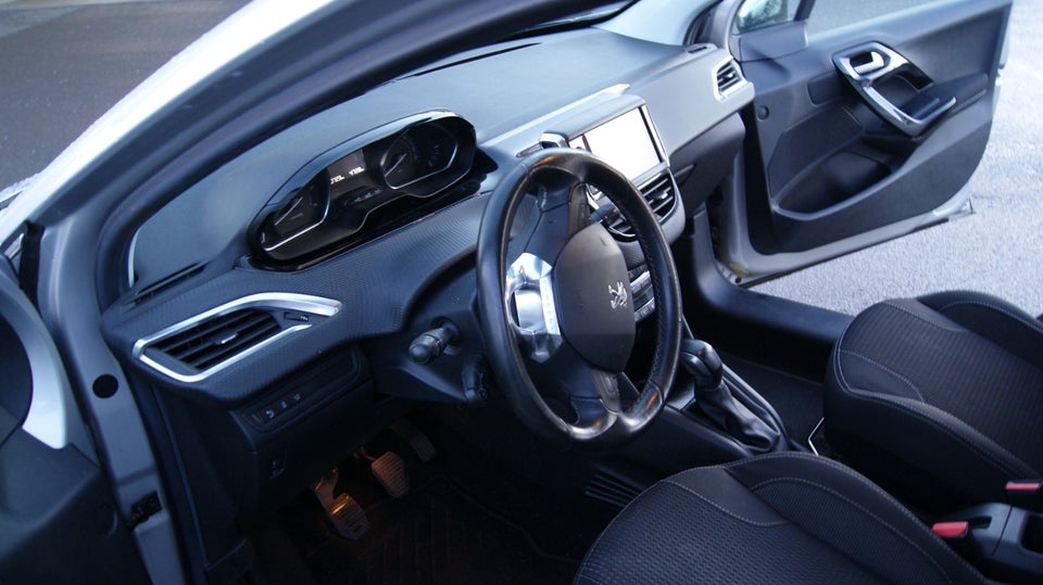 Peugeot 208 1,6 BlueHDi 100 Active 5d