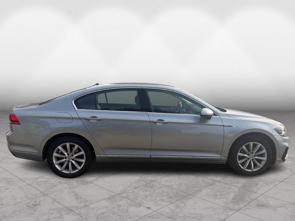 VW Passat 1,4 GTE+ Pro DSG 4d