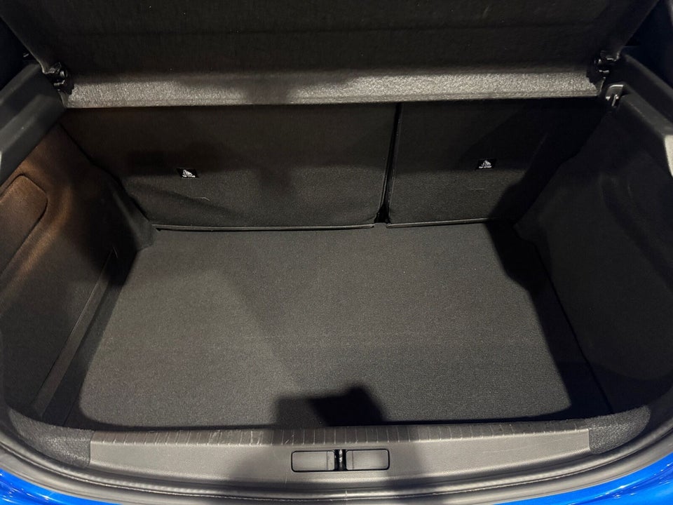 Peugeot e-208 50 Active 5d