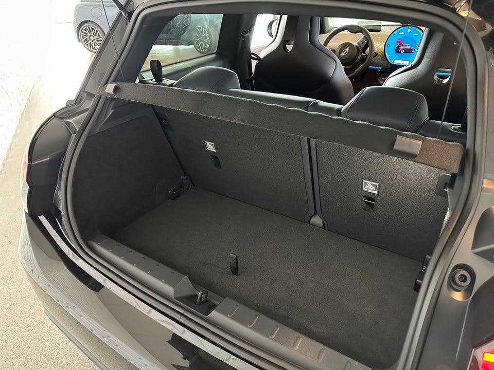 MINI Cooper SE Favoured Trim XL 3d