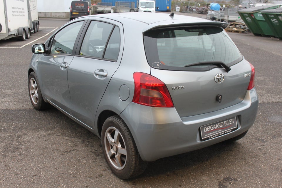 Toyota Yaris 1,3 Luna Sport 5d