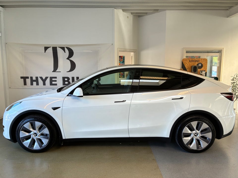 Tesla Model Y RWD 5d