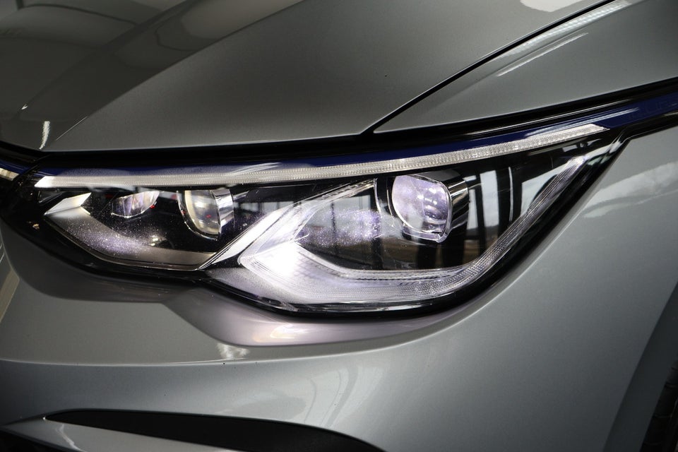 VW Golf VIII 1,4 GTE DSG 5d