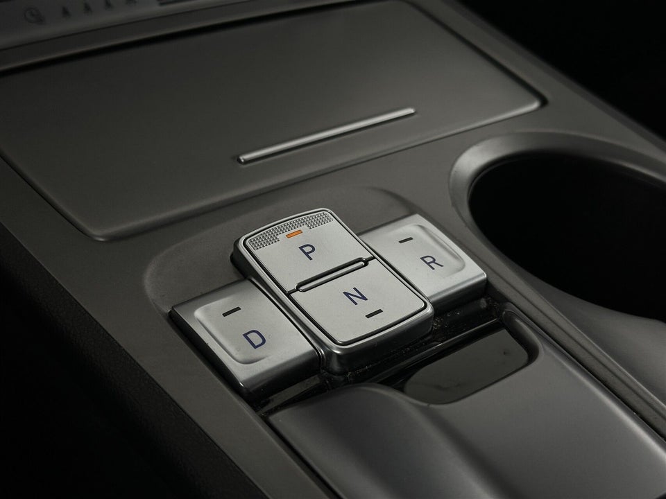 Hyundai Kona 64 EV Essential 5d