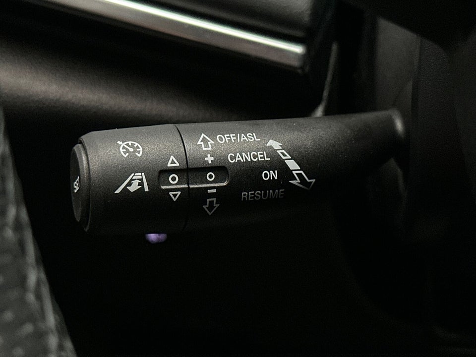 MG Marvel R Luxury 5d