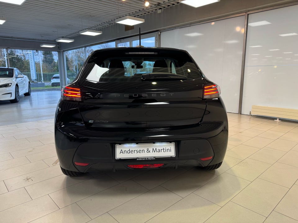 Peugeot e-208 50 Style 5d