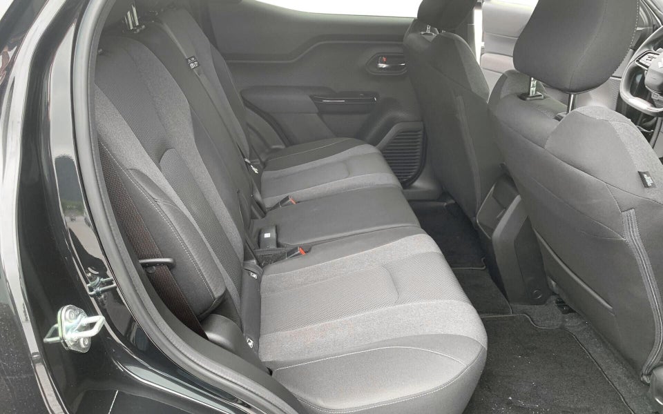 Suzuki eVitara 61 Active 5d