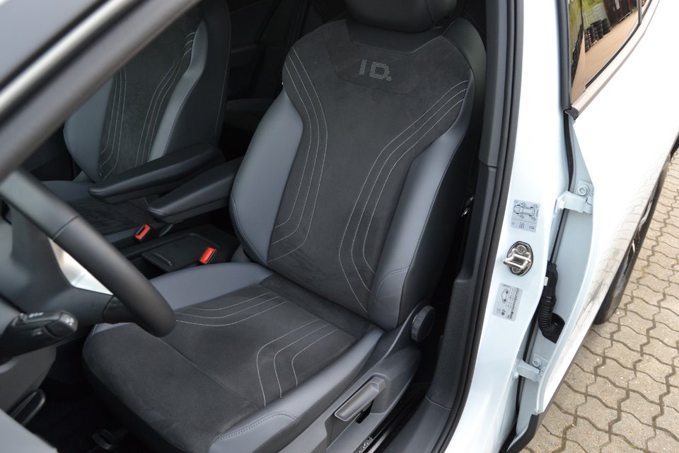 VW ID.4 77 Pro 5d