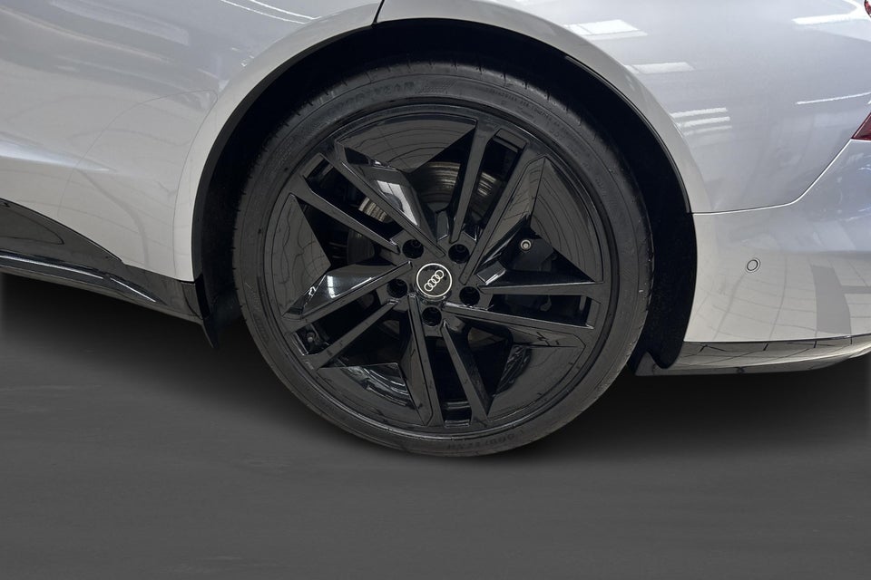 Audi e-tron GT pro quattro 4d