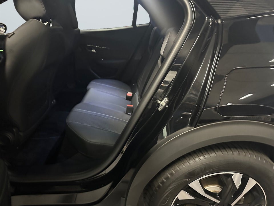 Peugeot e-2008 50 GT 5d