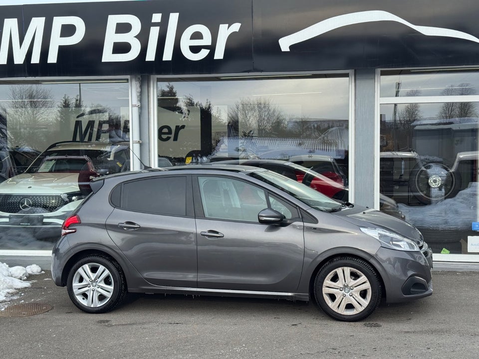 Peugeot 208 1,5 BlueHDi 100 Signature Sky 5d