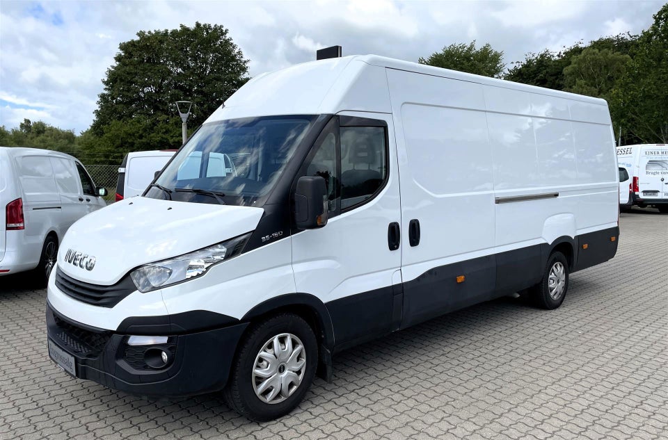 Iveco Daily 2,3 35S16 16m³ Van