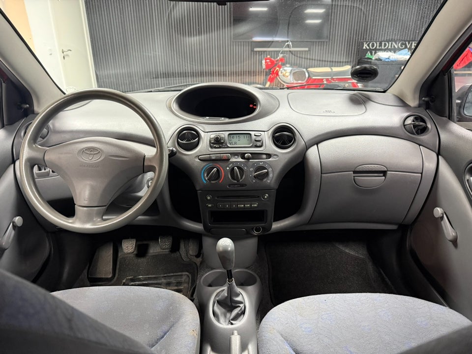 Toyota Yaris 1,0 Luna 3d