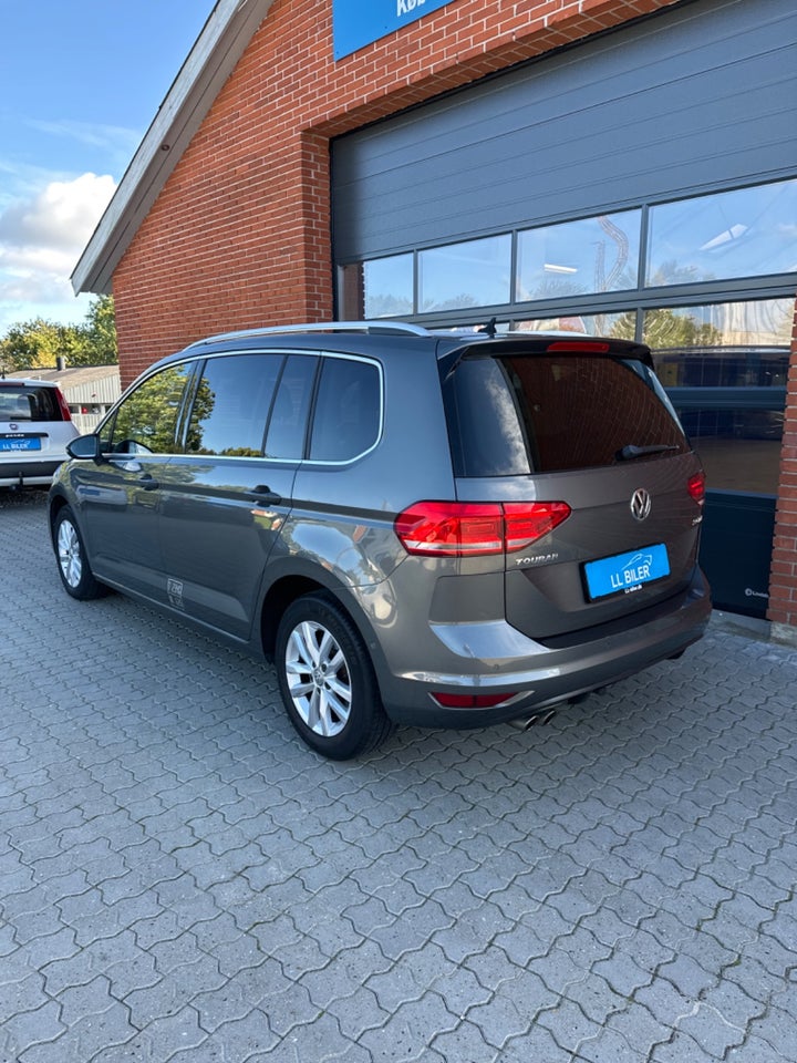 VW Touran 2,0 TDi 190 Highline DSG Van 5d