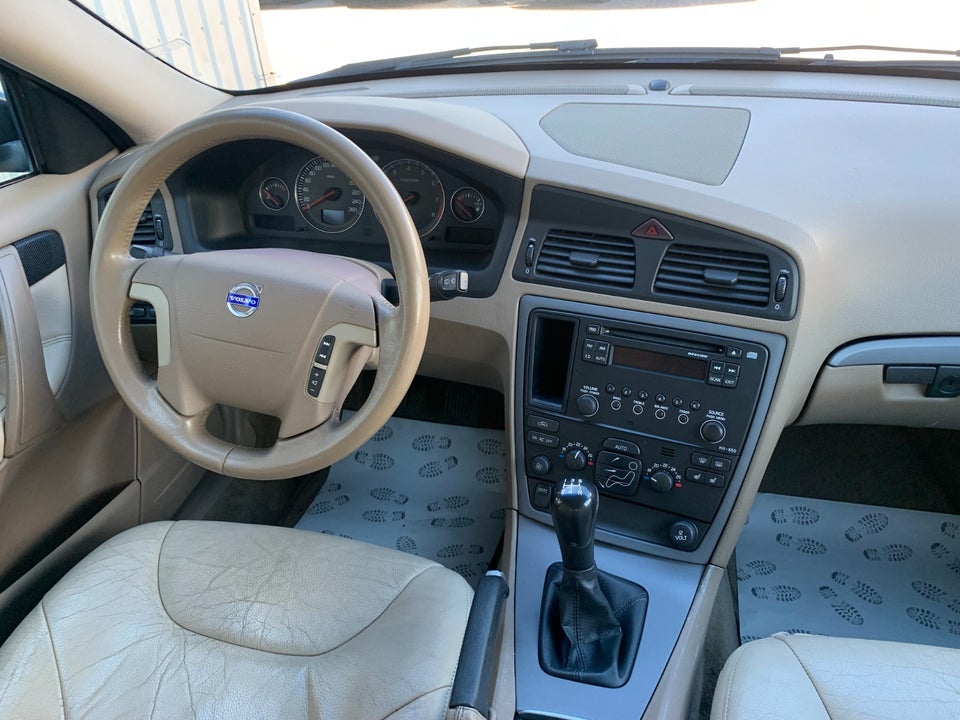 Volvo V70 2,4 170 5d