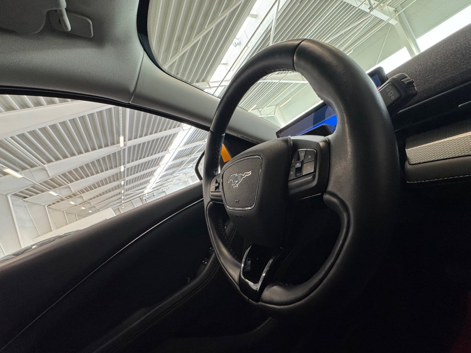 Ford Mustang Mach-E 70 Standard Range 5d