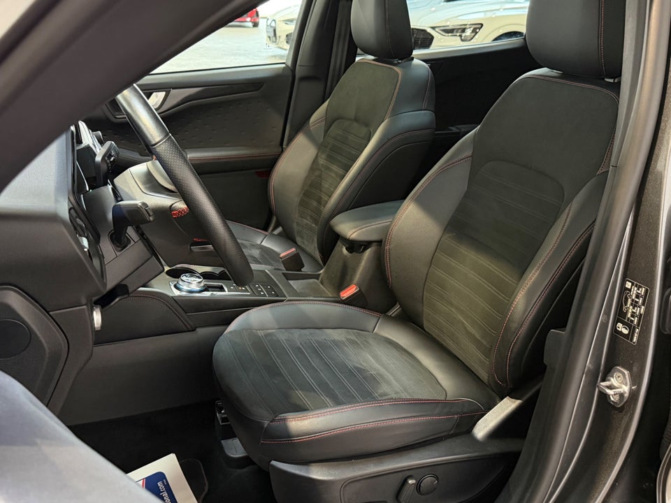 Ford Kuga 2,5 PHEV ST-Line X CVT 5d