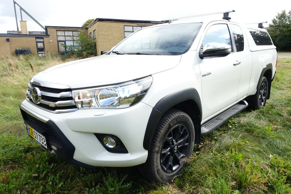 Toyota HiLux 2,4 D-4D 150 T3 Ex.Kab 4x4 4d