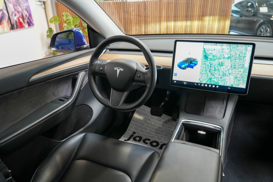 Tesla Model Y Long Range AWD 5d