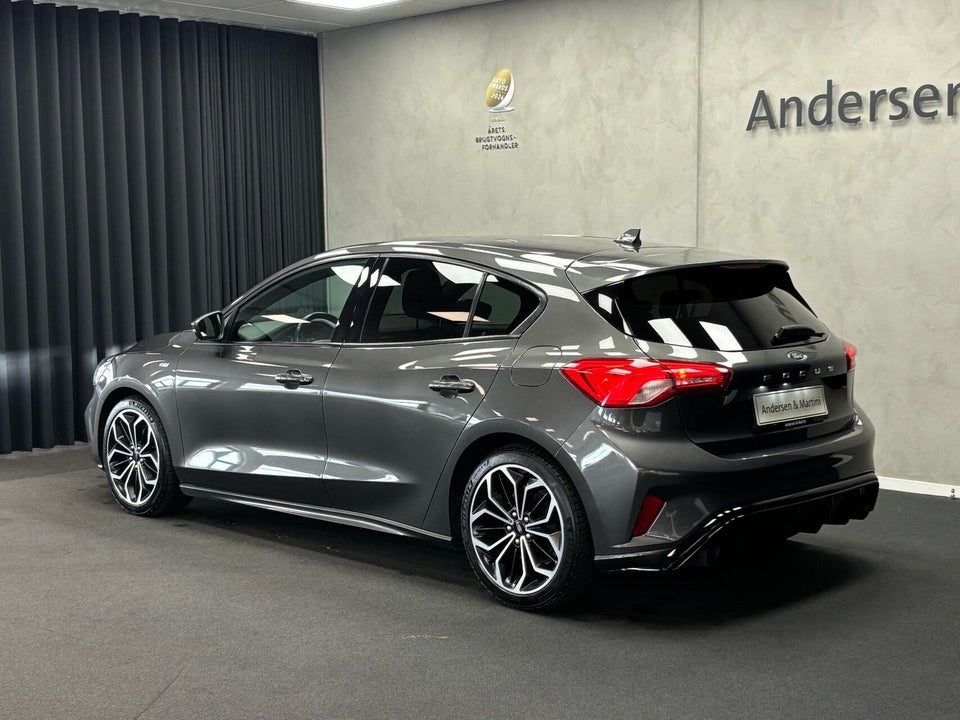 Ford Focus 1,0 EcoBoost ST-Line 5d