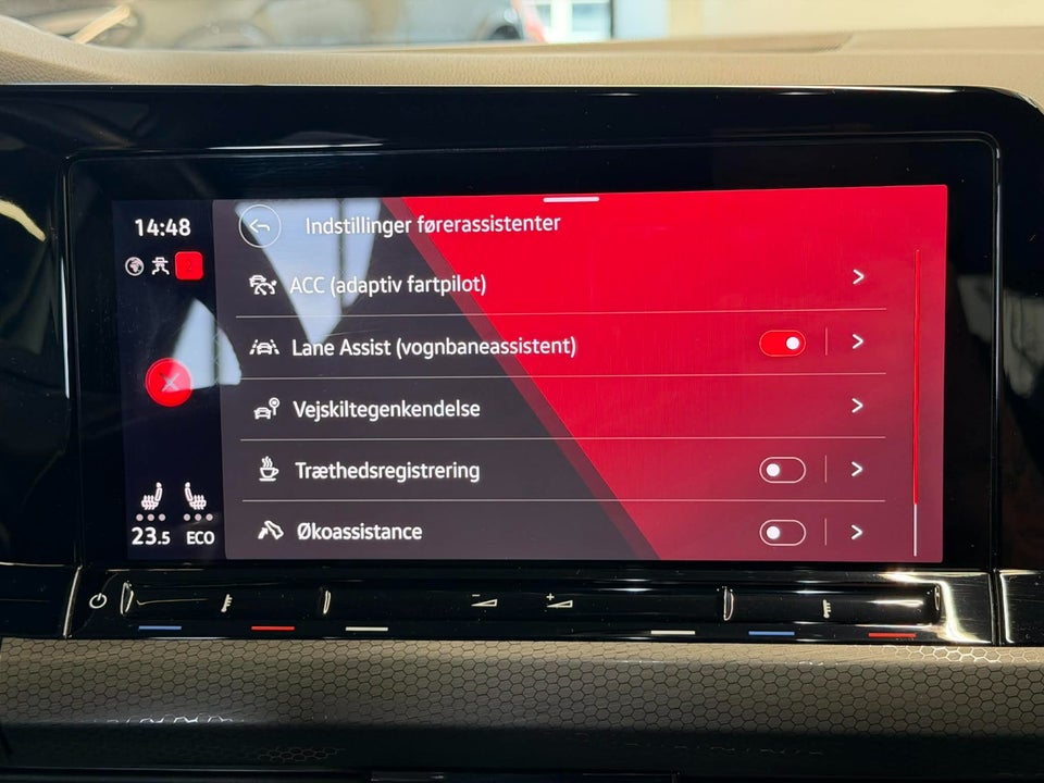 VW Golf VIII 1,4 GTE DSG 5d