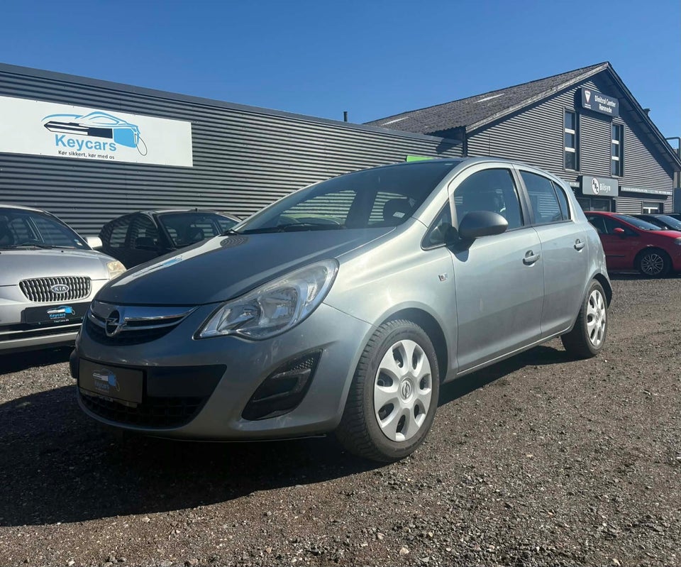 Opel Corsa 1,2 16V Cosmo 5d