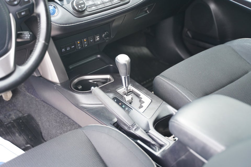 Toyota RAV4 2,5 Hybrid H3 MDS Van 5d