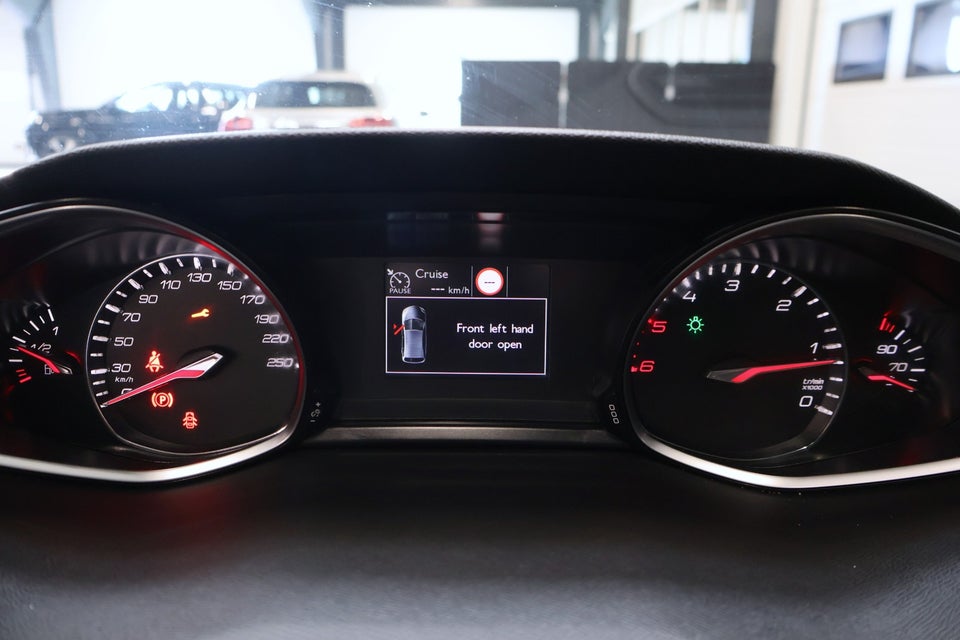 Peugeot 308 1,6 BlueHDi 120 Allure 5d