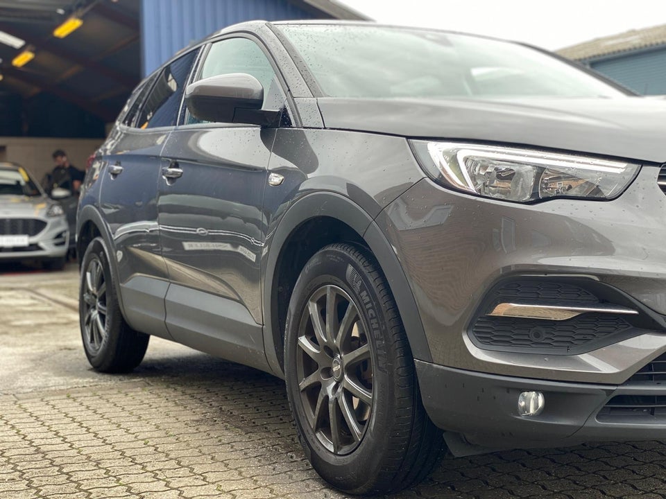 Opel Grandland X 1,5 CDTi 130 Exclusive aut. 5d