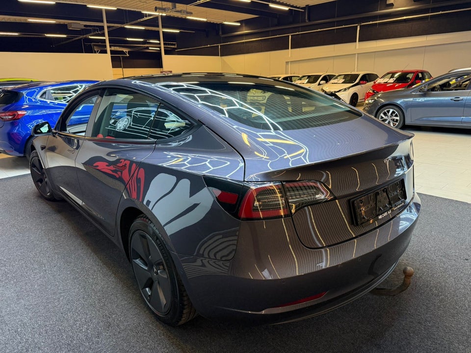 Tesla Model 3 Standard Range+ RWD 4d