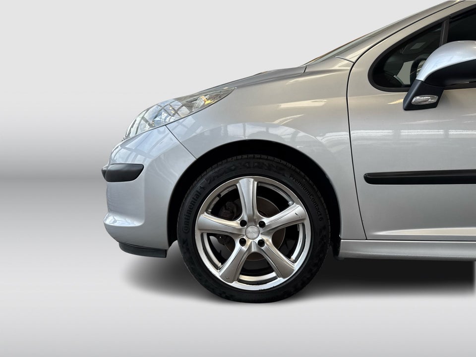Peugeot 207 1,6 HDi 110 Premium 5d