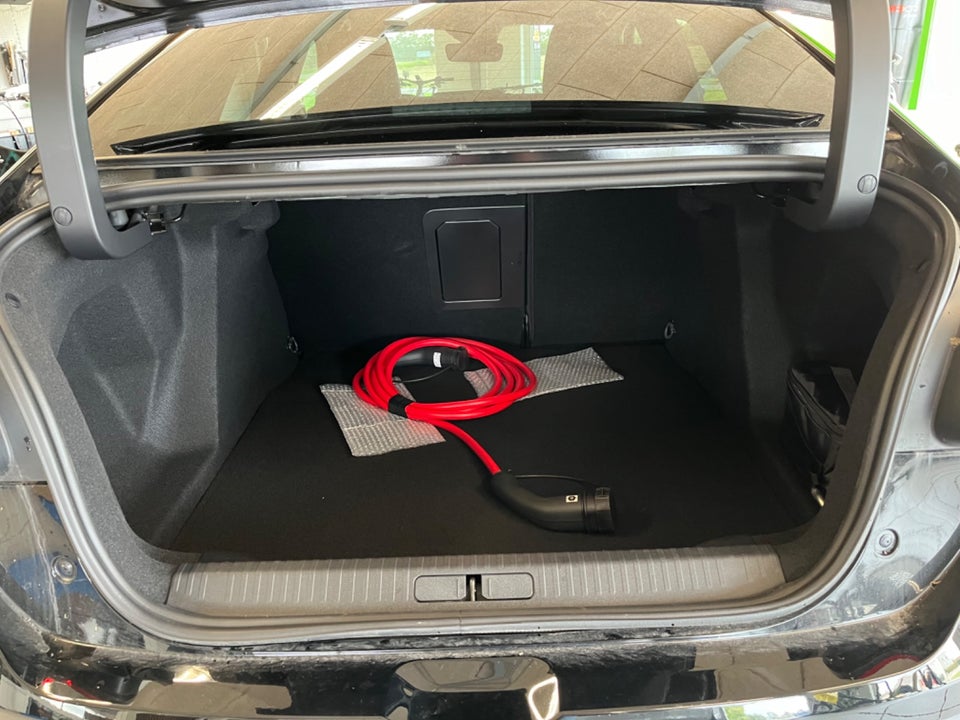 Citroën ë-C4 X 50 Shine Pack 4d