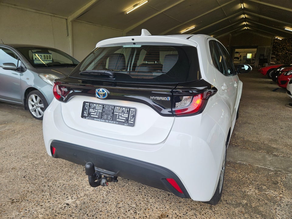 Toyota Yaris 1,5 Hybrid H1 e-CVT 5d