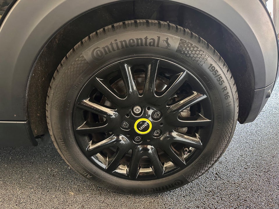 MINI Cooper SE Maximise 3d