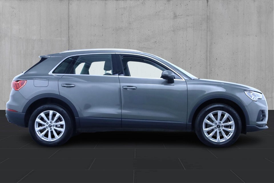 Audi Q3 45 TFSi e Attitude plus S-tr. 5d