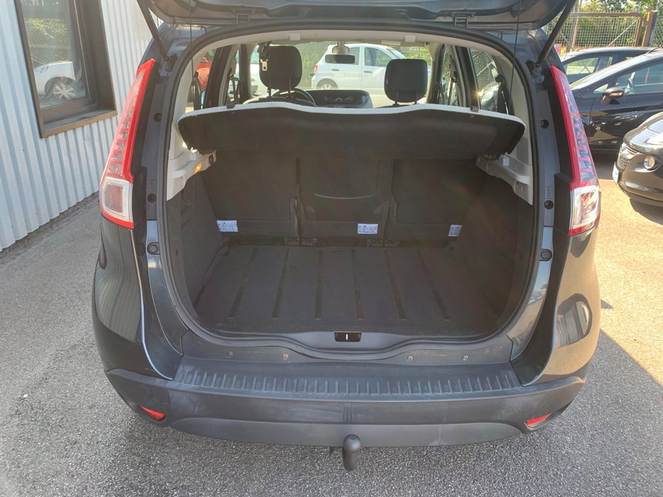 Renault Scenic III 1,6 16V Dynamique 5d