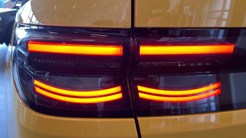 Ford Capri 77 Premium Extended Range 5d