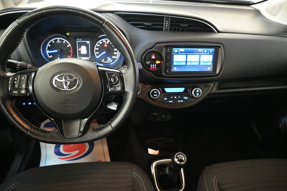 Toyota Yaris 1,0 VVT-i T2 Limited 5d