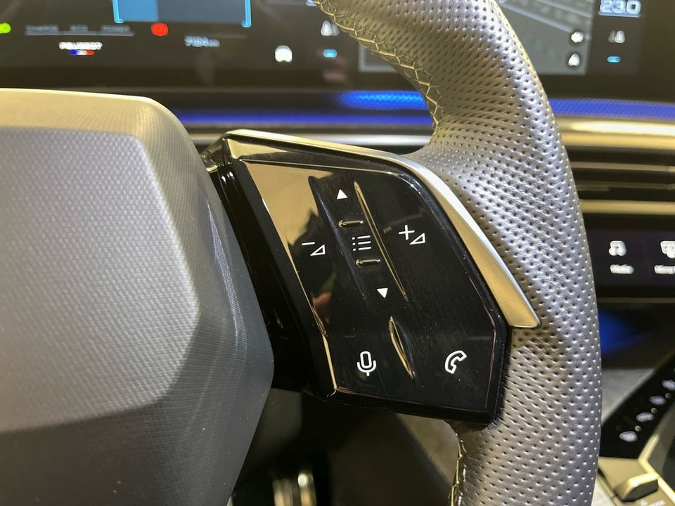 Peugeot e-5008 77 GT Pack 7prs 5d