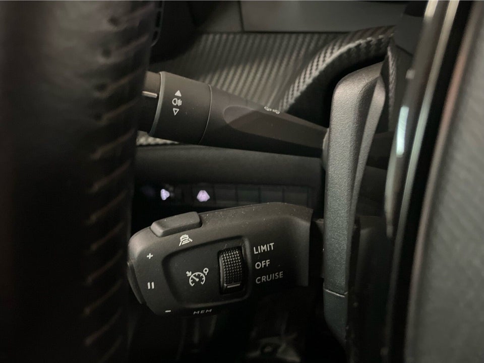 Peugeot 208 1,5 BlueHDi 100 Allure Sky 5d