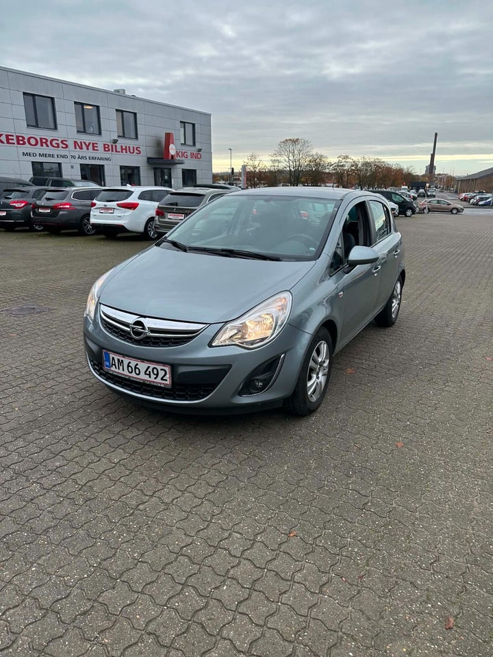 Opel Corsa 1,2 16V Cosmo 5d
