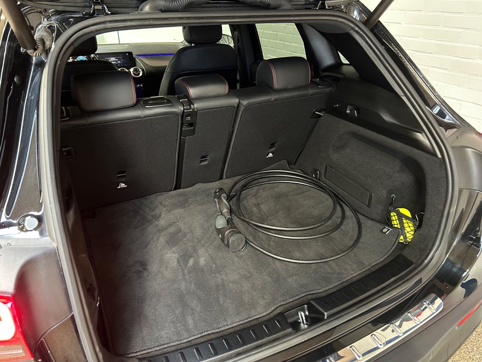 Mercedes EQA350 AMG Line 4Matic 5d