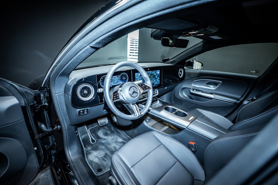 Mercedes CLA250+ EQ Progressive Advance Plus 4d