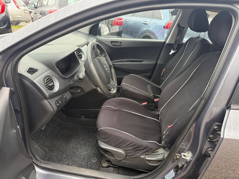 Hyundai i10 1,0 Touch 5d