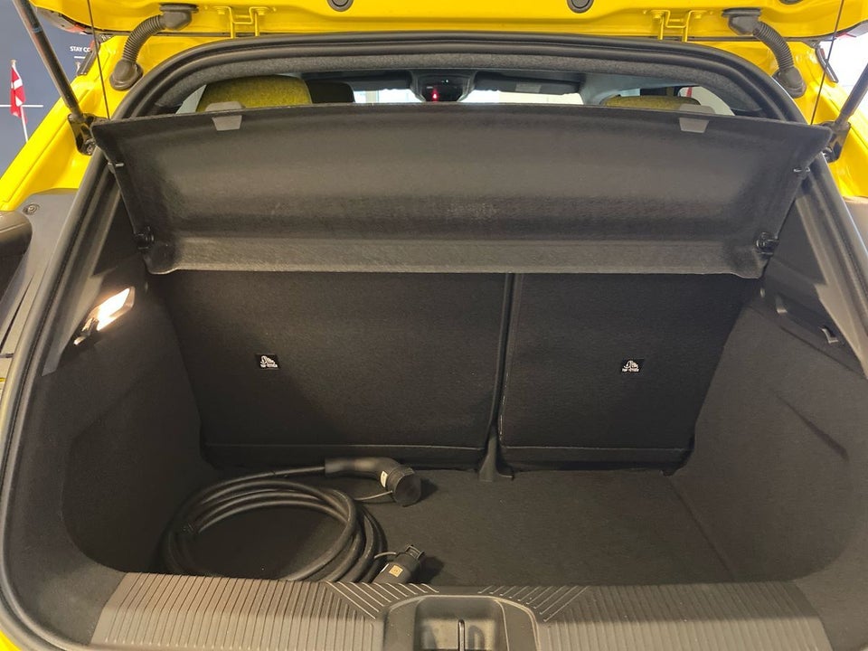 Renault 5 E-Tech 52 Iconic 5d