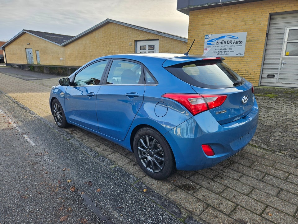 Hyundai i30 1,6 CRDi 110 Style Eco 5d