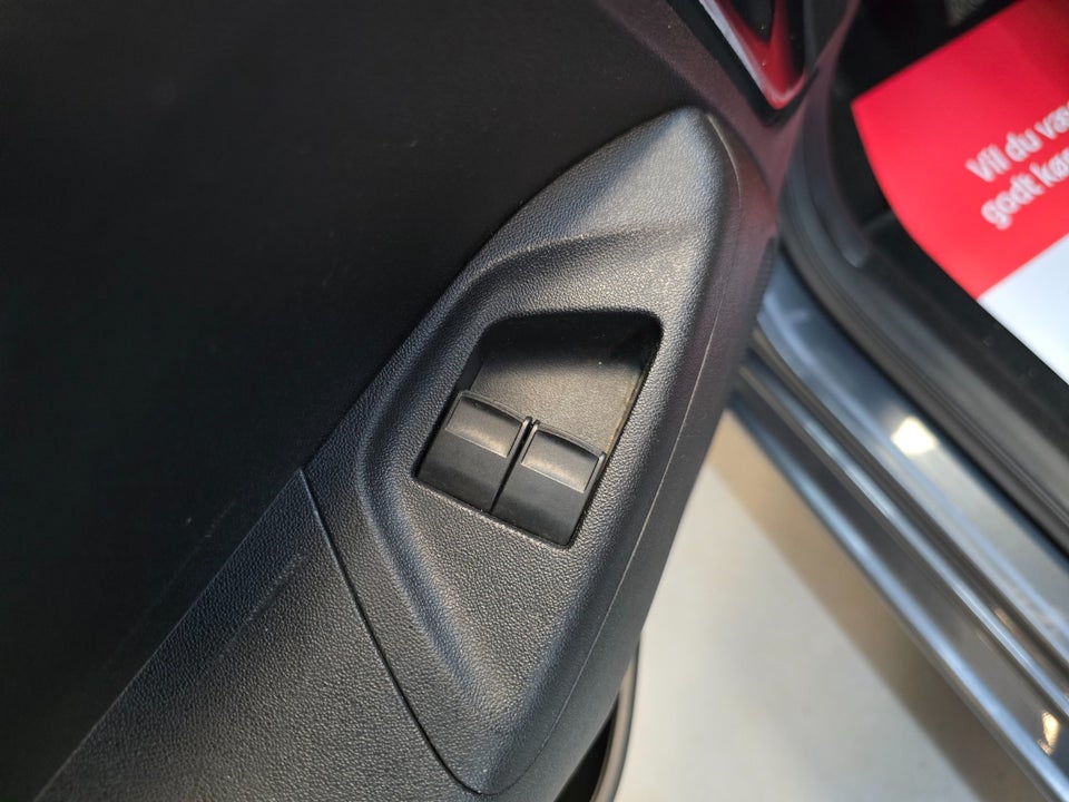 Citroën C1 1,2 PureTech Iconic 5d