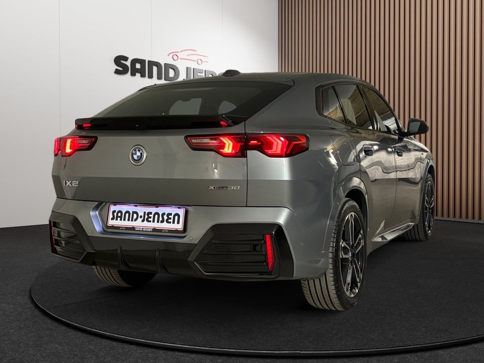 BMW iX2 xDrive30 M-Sport Premium 5d